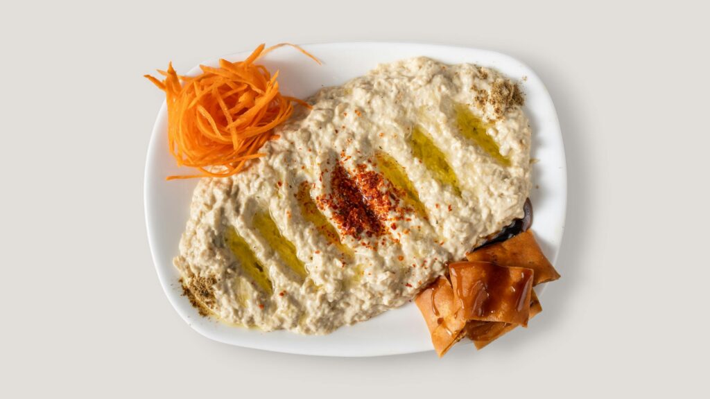 קציצות עוף עם חצילים וטחינה